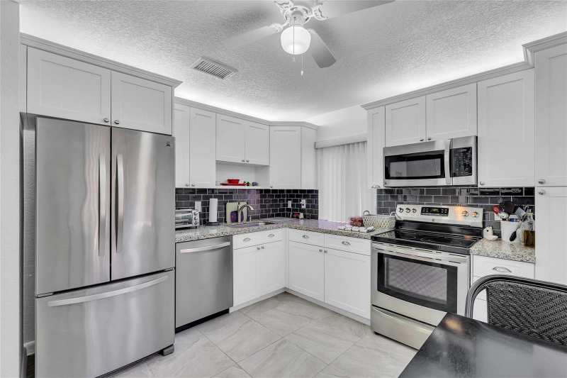 2260 Seagrape Circle, Coconut Creek FL 33066