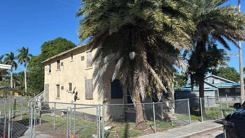 263 Carissa Dr, Pahokee FL 33476
