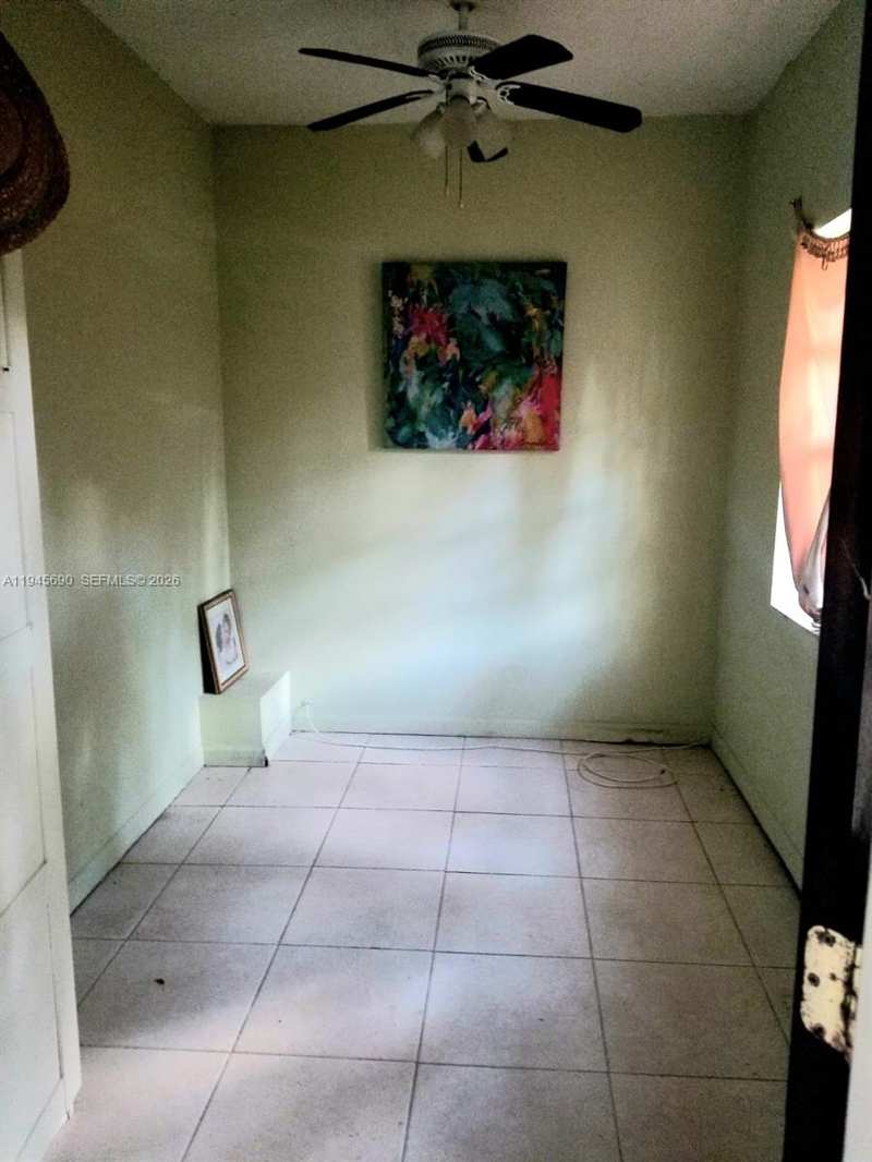 1245 NW 7th Ct, Miami FL 33136