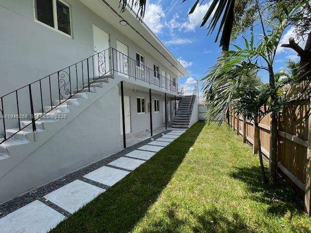 1920 NW 151st St # 3, Opa-Locka FL 33054