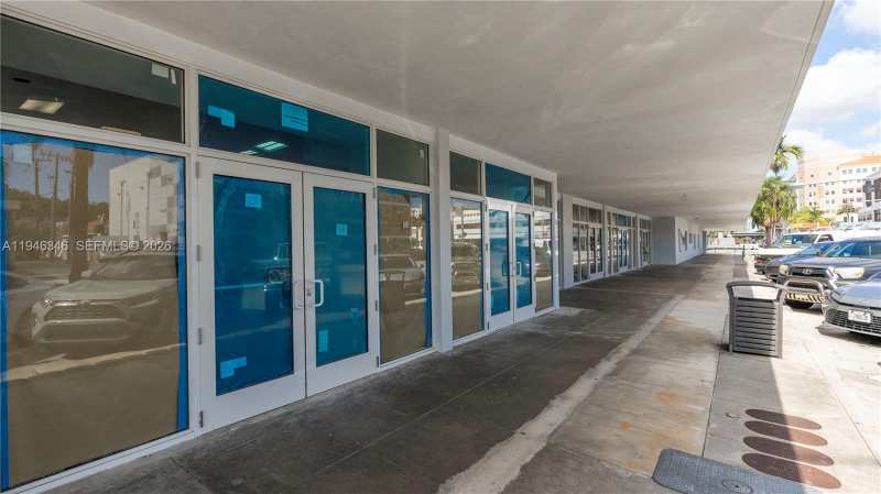 5700 Sunset Dr # 5718, South Miami FL 33143