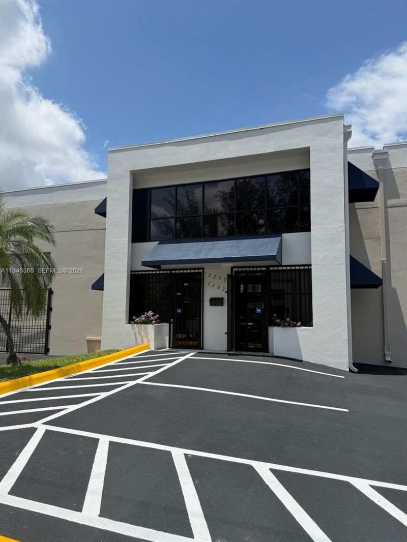 2200 NW 93rd Ave, Doral FL 33172