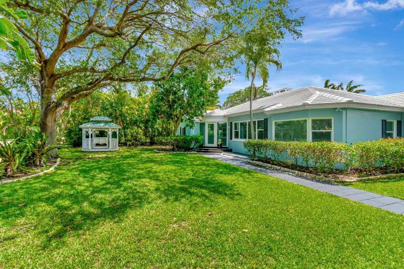 1220 N Swinton Avenue, Delray Beach FL 33444