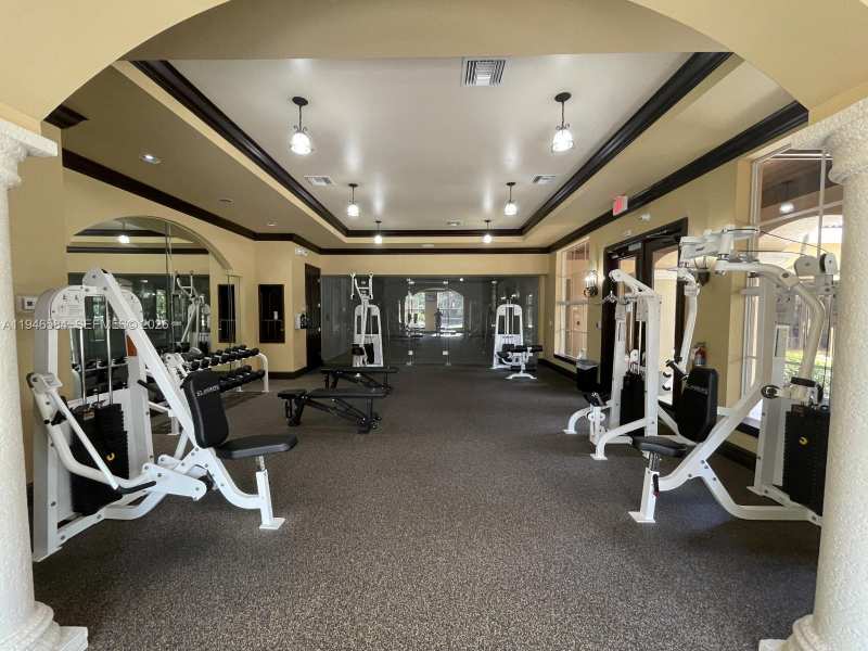 7930 N Nob Hill Rd # 204, Tamarac FL 33321