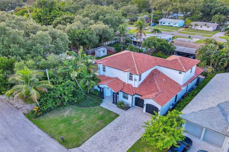 1207 SW 21st St, Fort Lauderdale FL 33315
