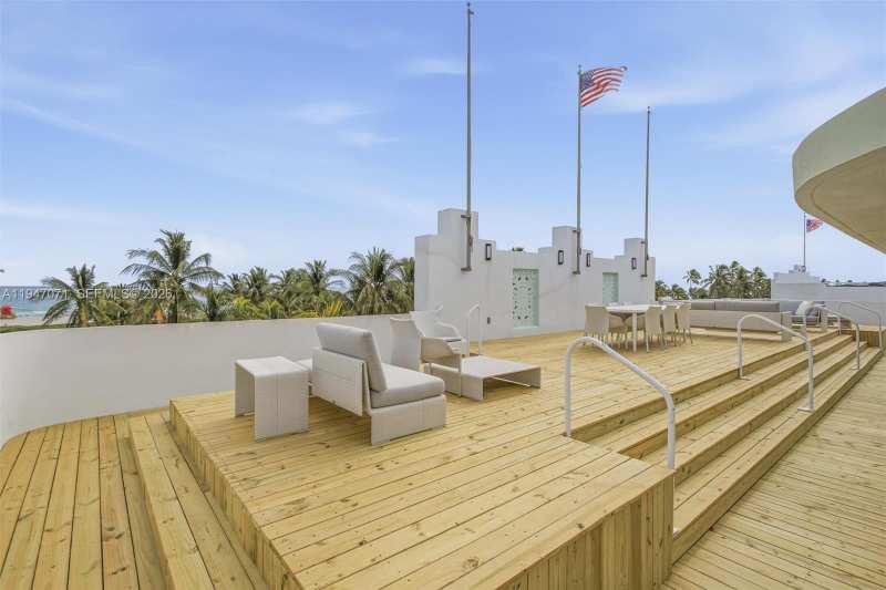 1250 Ocean Dr, Miami Beach FL 33139