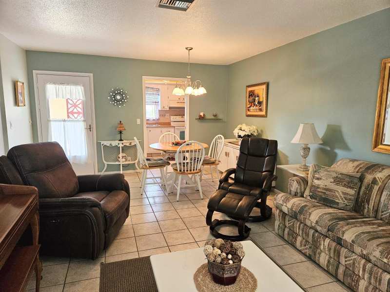 2950 Crosley Drive E # D, West Palm Beach FL 33415