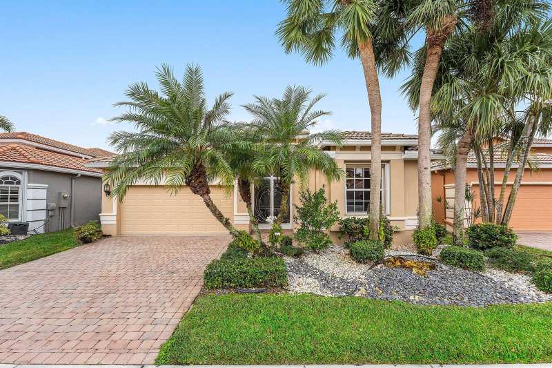 8688 Via Avellino, Lake Worth FL 33467