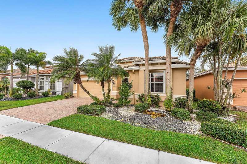 8688 Via Avellino, Lake Worth FL 33467