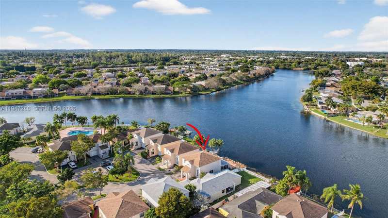 12017 NW 13th St, Pembroke Pines FL 33026