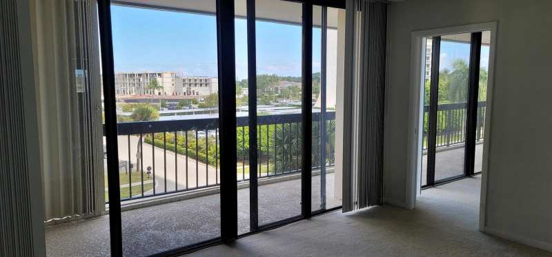 2425 Presidential Way # 402, West Palm Beach FL 33401