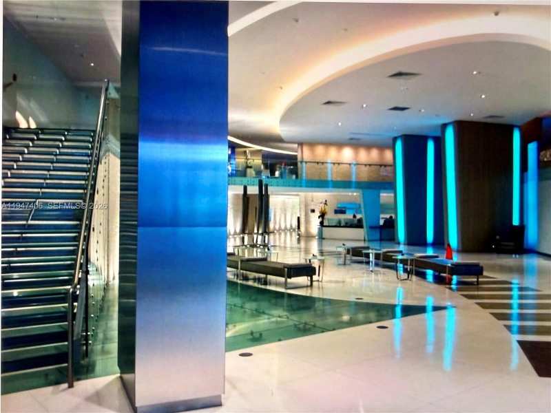 92 SW 3rd St # 4309, Miami FL 33130