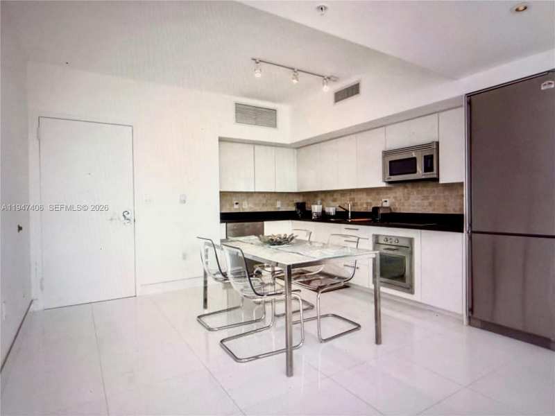 92 SW 3rd St # 4309, Miami FL 33130