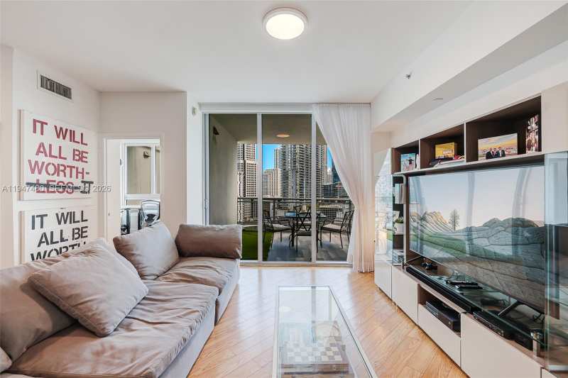 350 S Miami Ave # 2104, Miami FL 33130