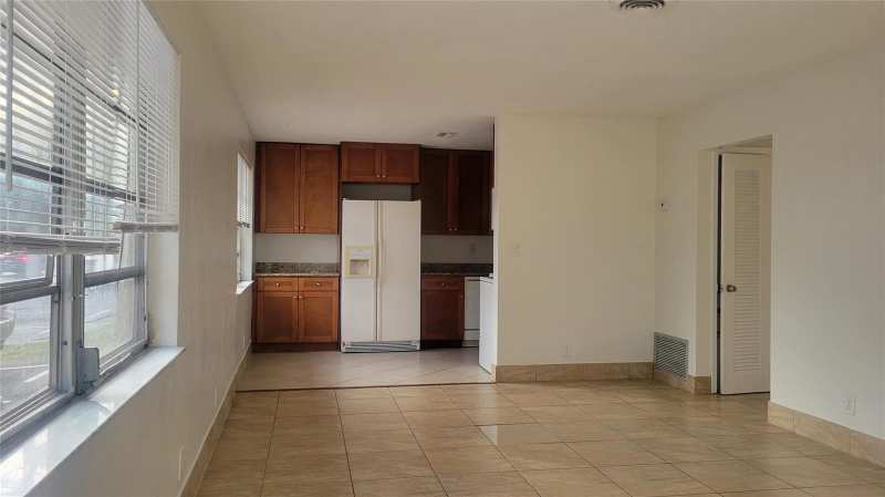 1821 NE 56th Street # 1, Fort Lauderdale FL 33308