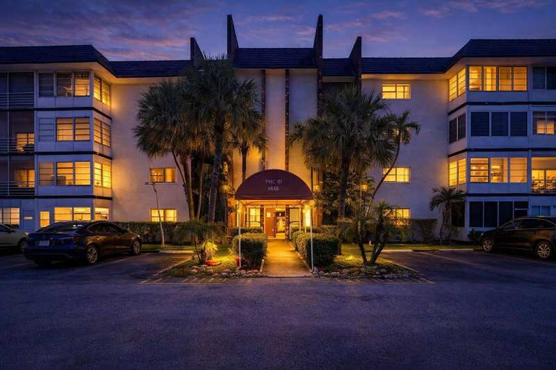 4740 NW 21st Street # 211, Lauderhill FL 33313