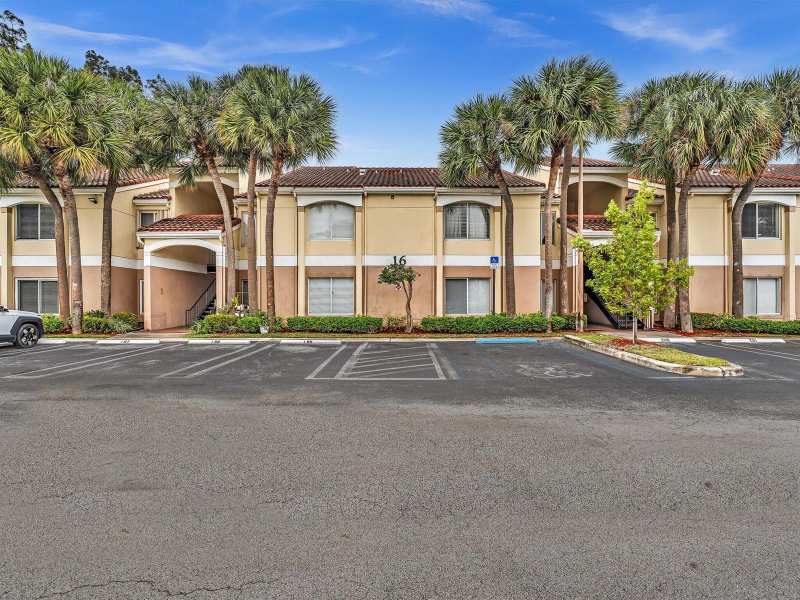 815 W Boynton Beach Boulevard # 205, Boynton Beach FL 33426