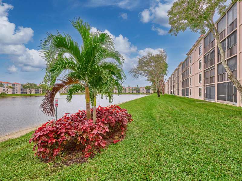 6193 Pointe Regal Circle # 306, Delray Beach FL 33484