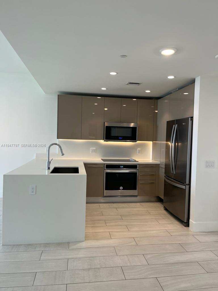 2000 Metropica Way # 1602, Sunrise FL 33323