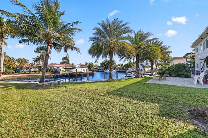 830 SE 22nd Avenue, Pompano Beach FL 33062