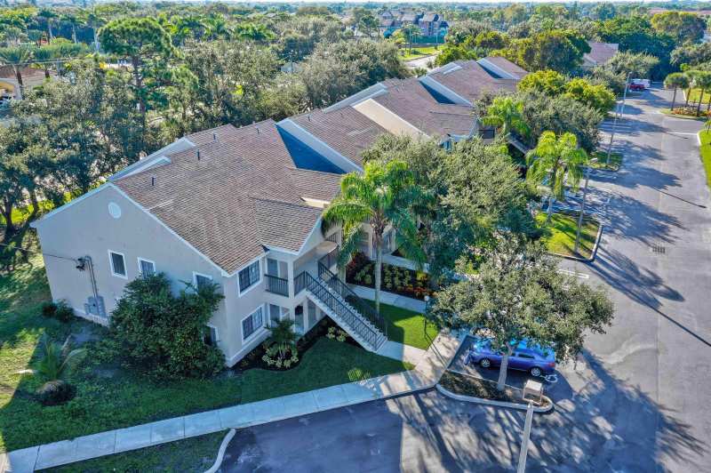 4685 N Haverhill Road # A8, West Palm Beach FL 33417