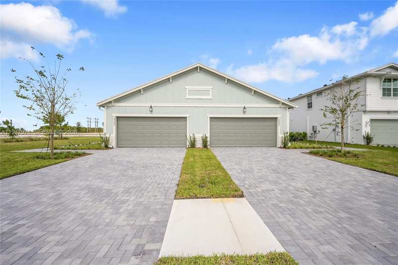 19465 Whispering Creek Rd, Loxahatchee FL 33470