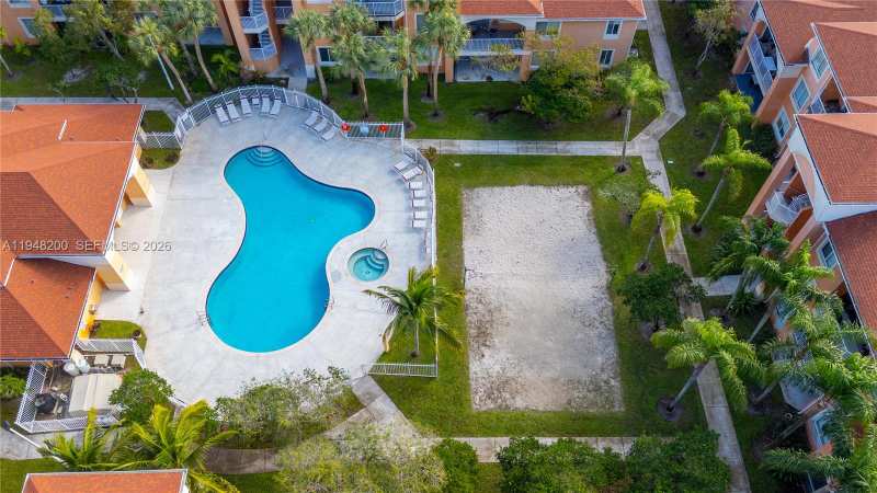6900 SW 39th St # 208J, Davie FL 33314