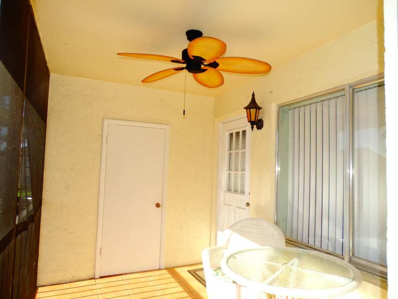 409 Pine Glen Lane # 2, FL 33463