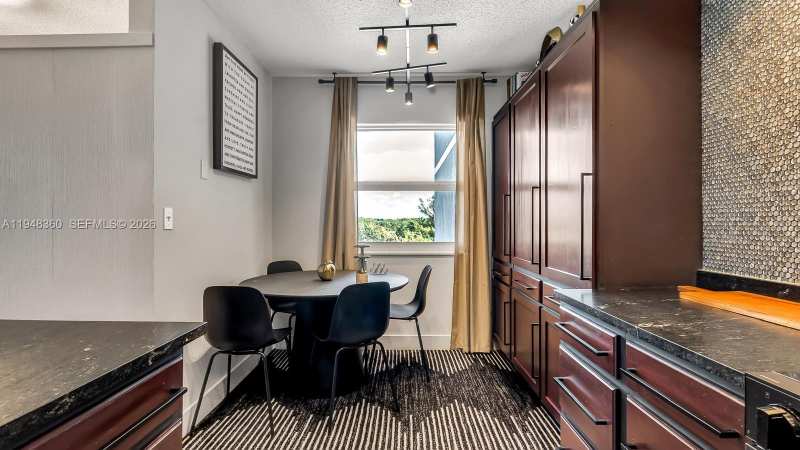 3800 Hillcrest Dr # 401, Hollywood FL 33021