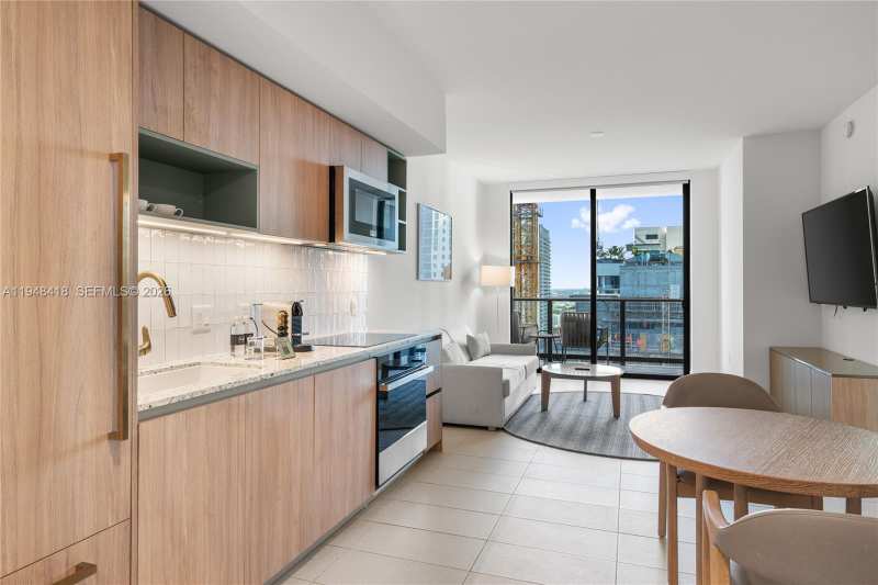 159 NE 6th St # 2804, Miami FL 33132
