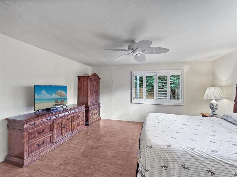 2936 NW 9th Terrace, Wilton Manors FL 33311