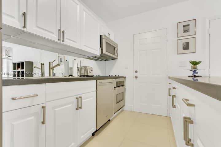 290 Sunrise # 206, Key Biscayne FL 33149