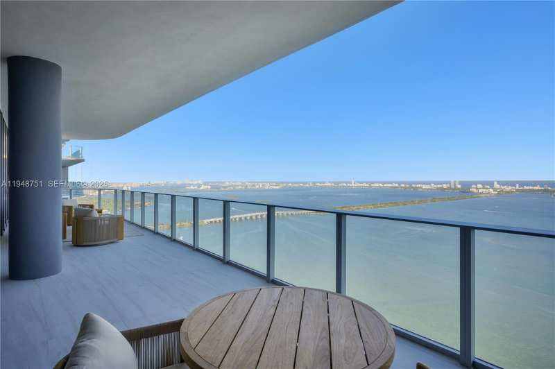700 NE 24, Miami FL 33137