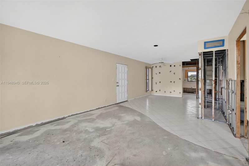 6060 S Falls Cir Dr # 306, Lauderhill FL 33319