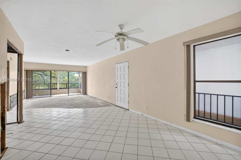 6060 S Falls Cir Dr # 306, Lauderhill FL 33319