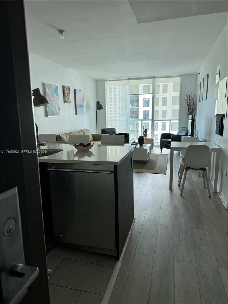 500 Brickell Ave # 1704, Miami FL 33131