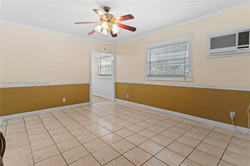 7401 Pines Blvd # 222, Pembroke Pines FL 33024
