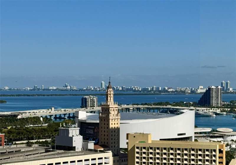 225 N Miami Avenue # 2507, Miami FL 33128