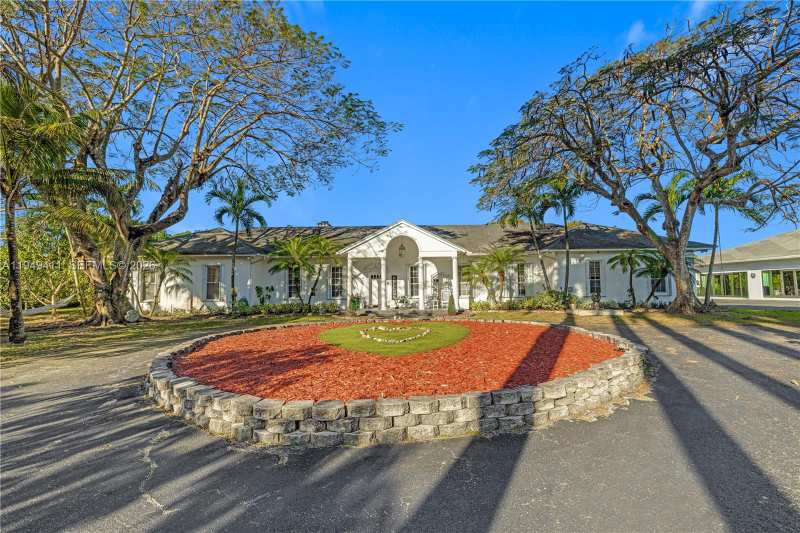 27950 SW 182nd Ave, Homestead FL 33031