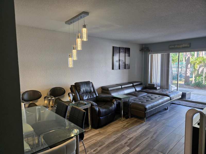 1105 Lake Shore Drive # 102, Lake Park FL 33403