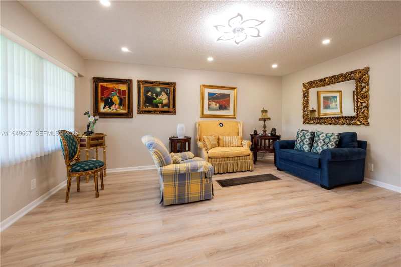 13250 SW 7th Ct # 412L, Pembroke Pines FL 33027