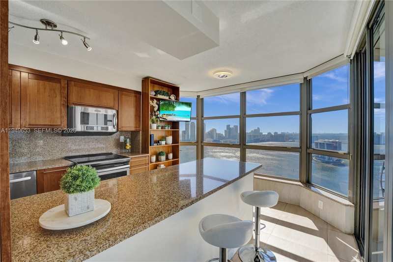 3500 Mystic Pointe Dr # 3601, Aventura FL 33180