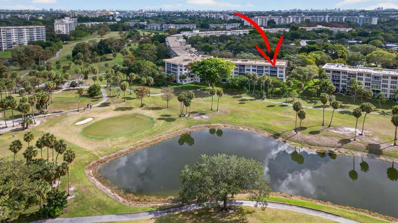 3960 Oaks Clubhouse Drive # 512, Pompano Beach FL 33069