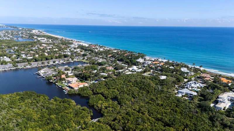 6064 N Ocean Boulevard, Ocean Ridge FL 33435