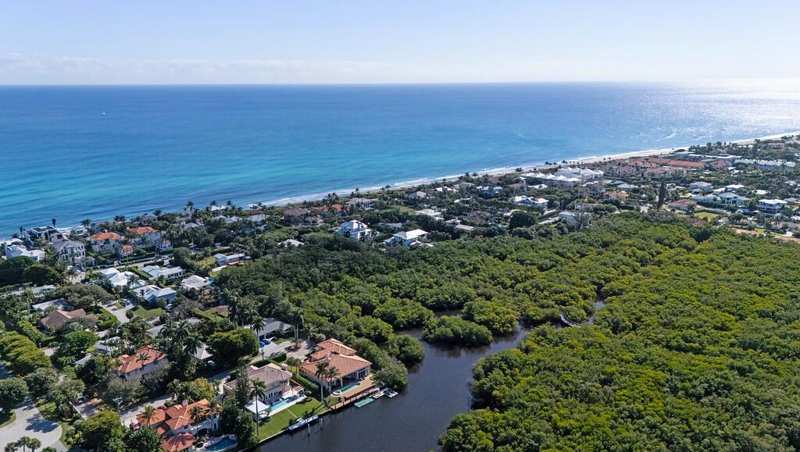 6064 N Ocean Boulevard, Ocean Ridge FL 33435