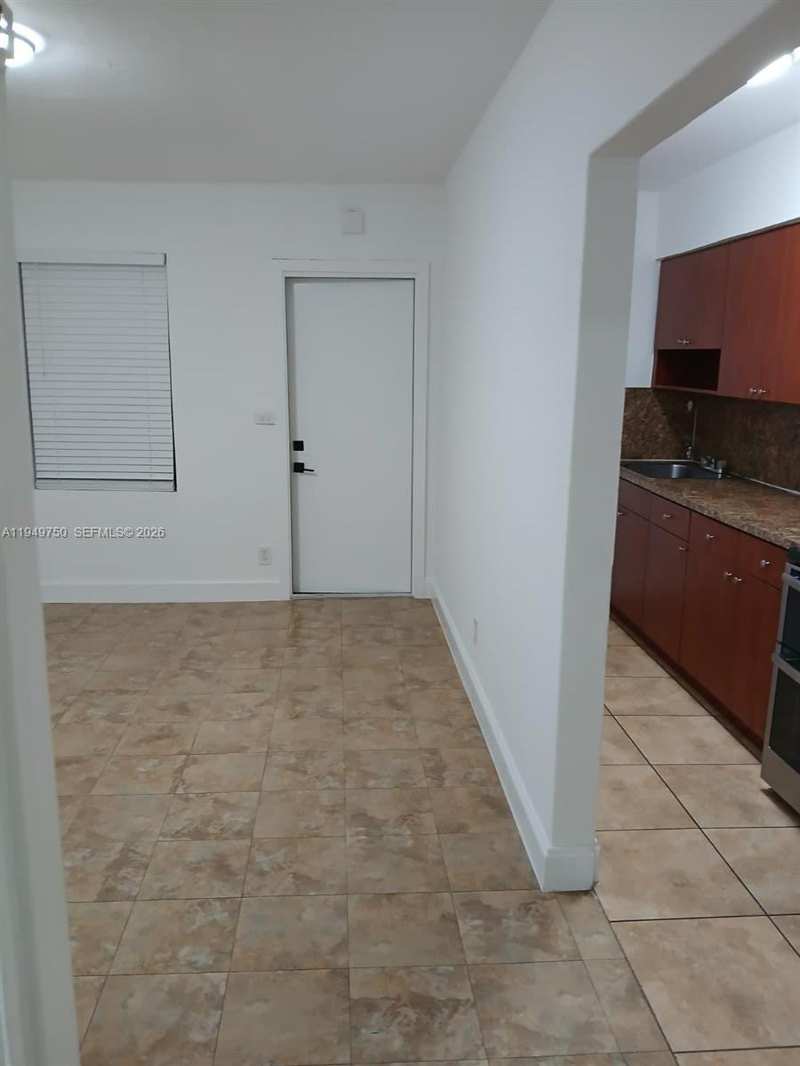 505 NE 82nd St # 9, Miami FL 33138