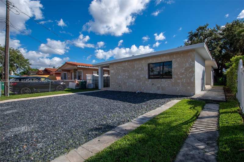 2625 SW 32nd Ct # 2625, Miami FL 33133