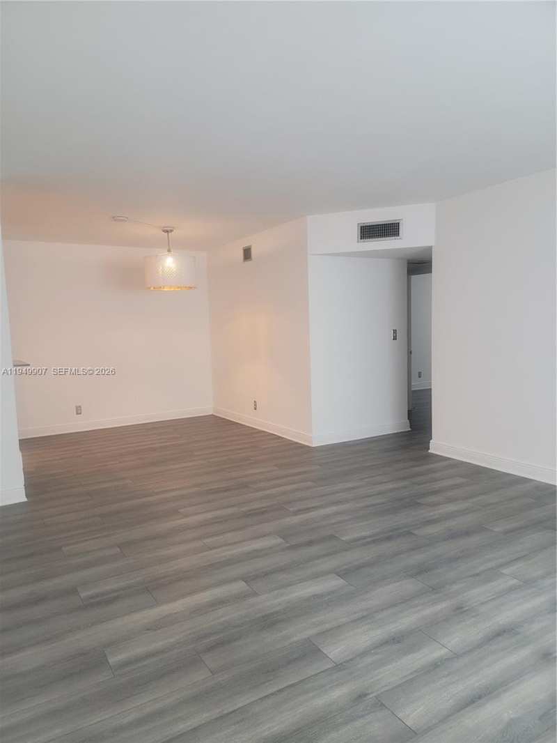 651 Pine Dr # 110, Pompano Beach FL 33060