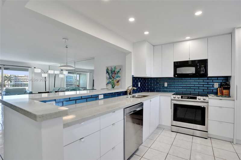 200 SE 5th Ave # 405, Dania Beach FL 33004