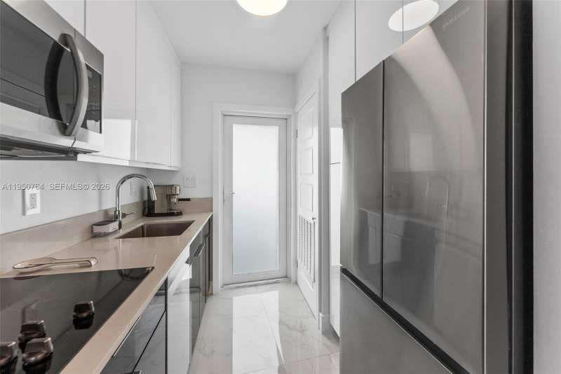 3250 NE 28th St # 403, Fort Lauderdale FL 33308